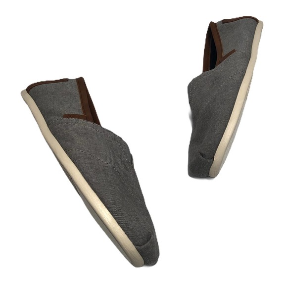 NWOB Toms Classic Slip-Ons - Picture 5 of 12